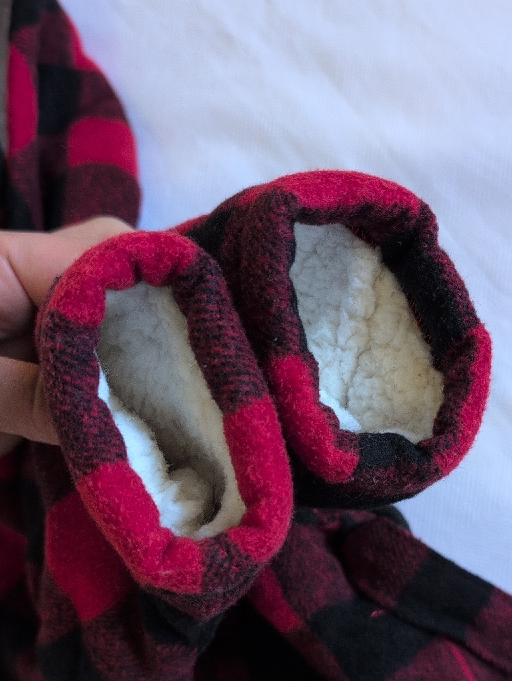 Indigo Baby Buffalo Plaid Plush Robe Hooded Red Black Fleece Size 0-12M - Picture 7 of 8